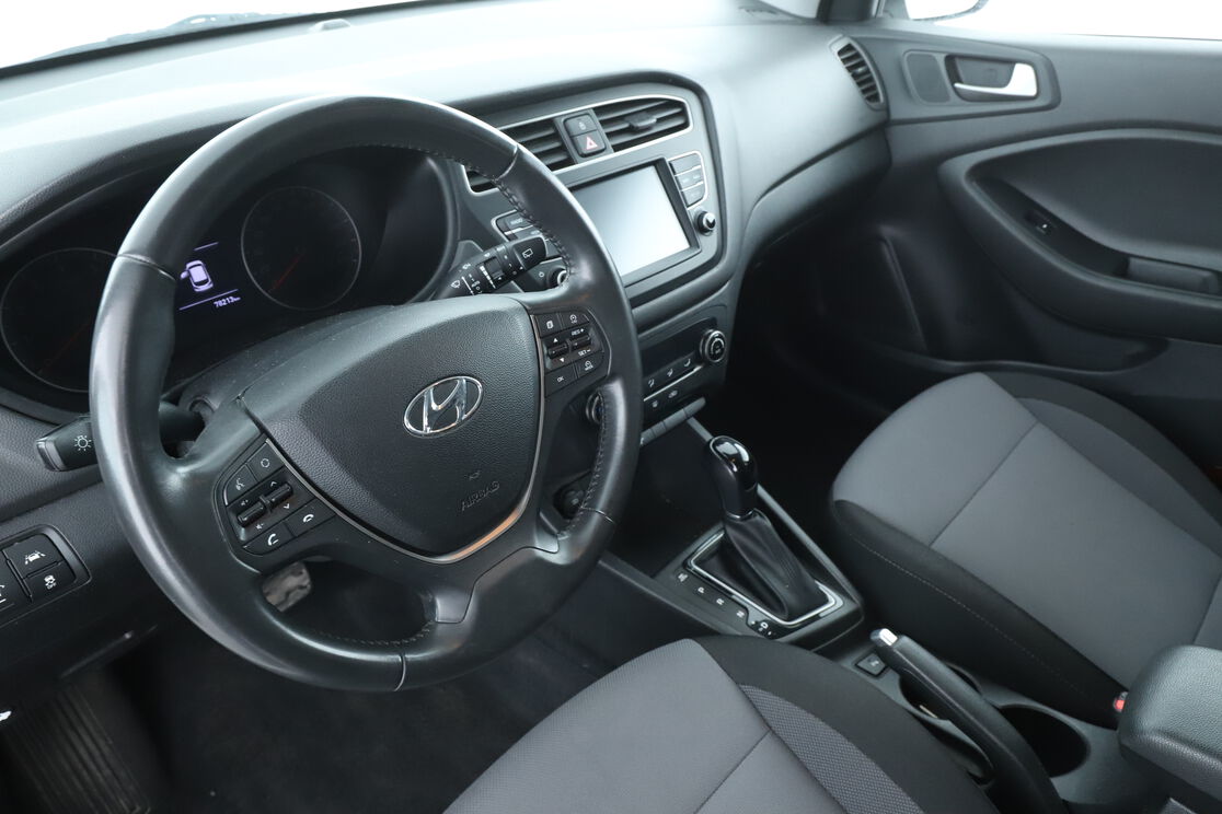 Intérieur côté conducteur 2