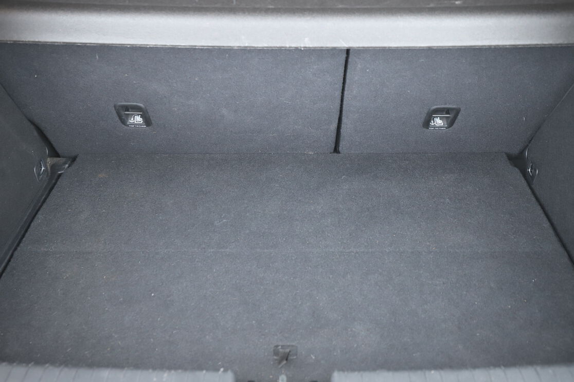 Intérieur coffre 1