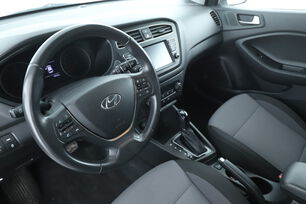 Intérieur côté conducteur 2