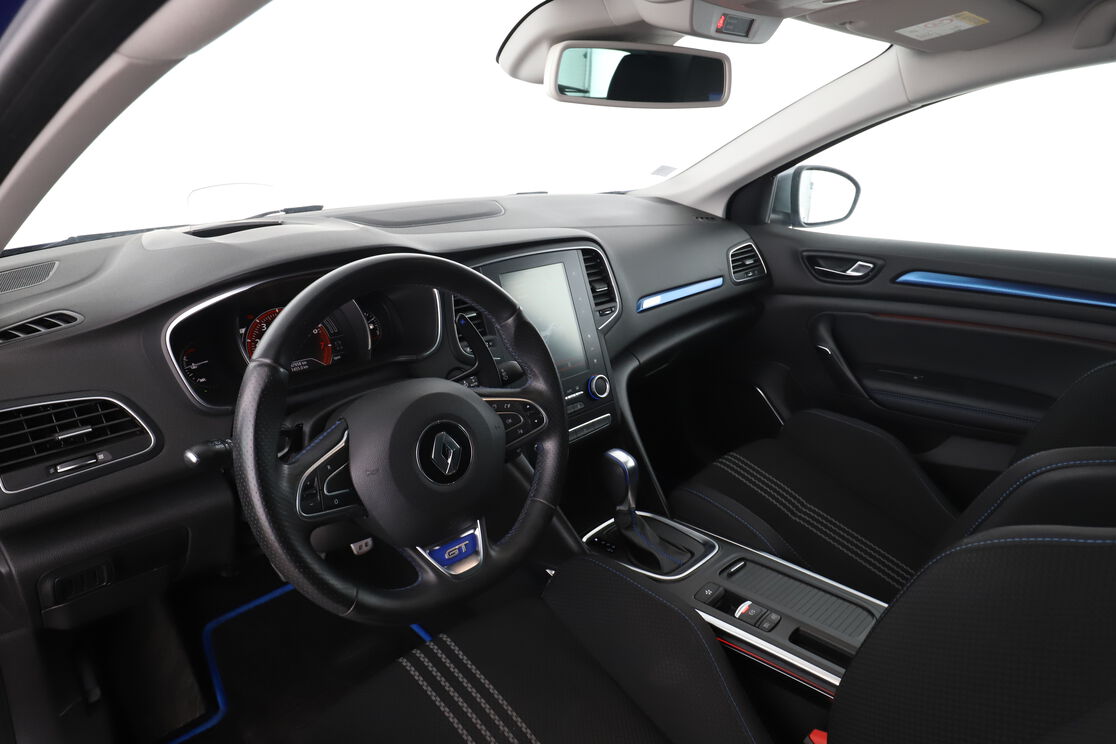 Intérieur côté conducteur 2
