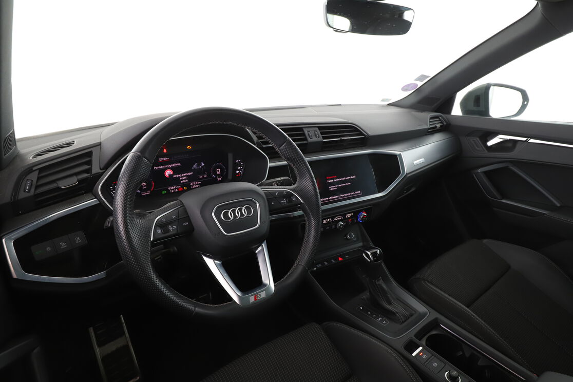 Intérieur sièges arrière depuis le côté conducteur