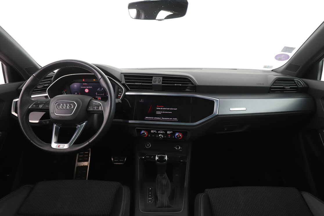 Intérieur côté conducteur 2