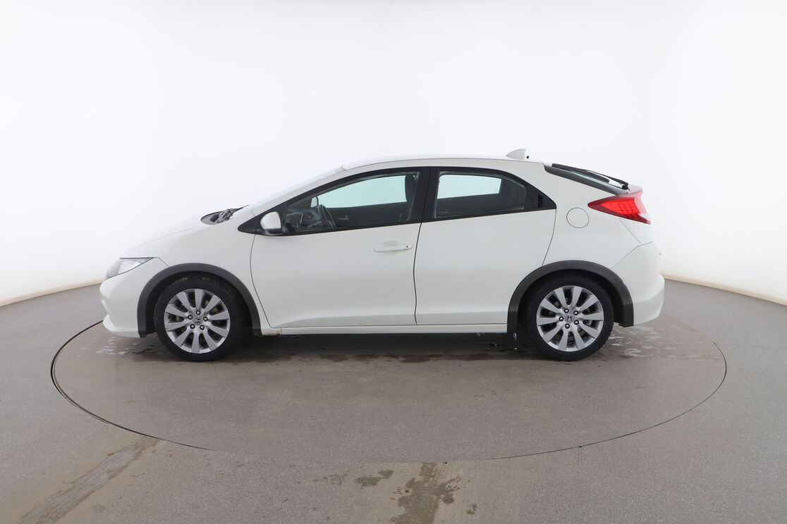 Exterior lado izquierdo