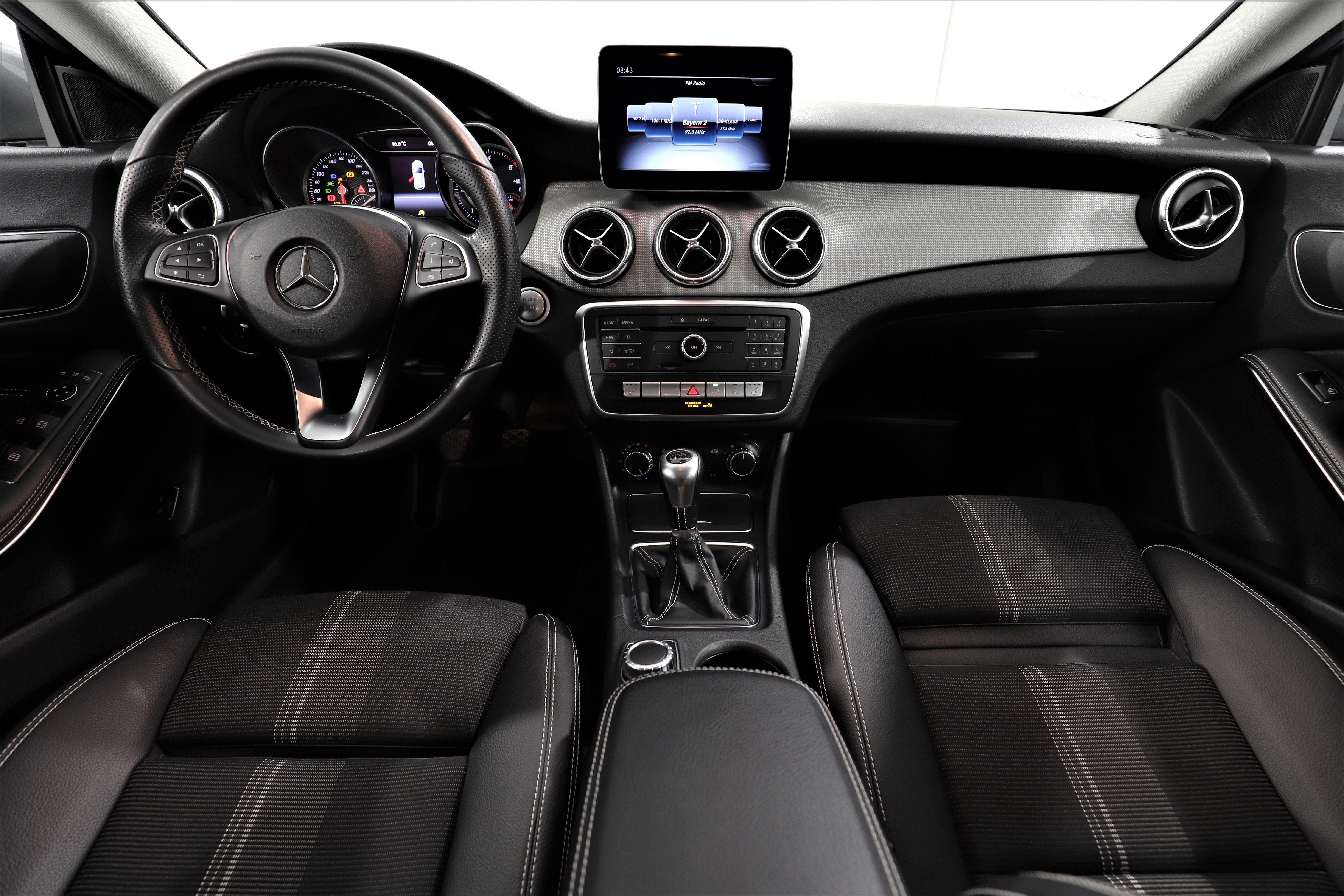 MercedesBenz CLAKlasse Shooting Brake CLA 200 Urban, Diesel, 19.650