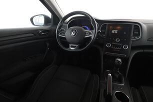 Intérieur côté conducteur depuis le siège arrière