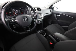 Intérieur côté conducteur 2