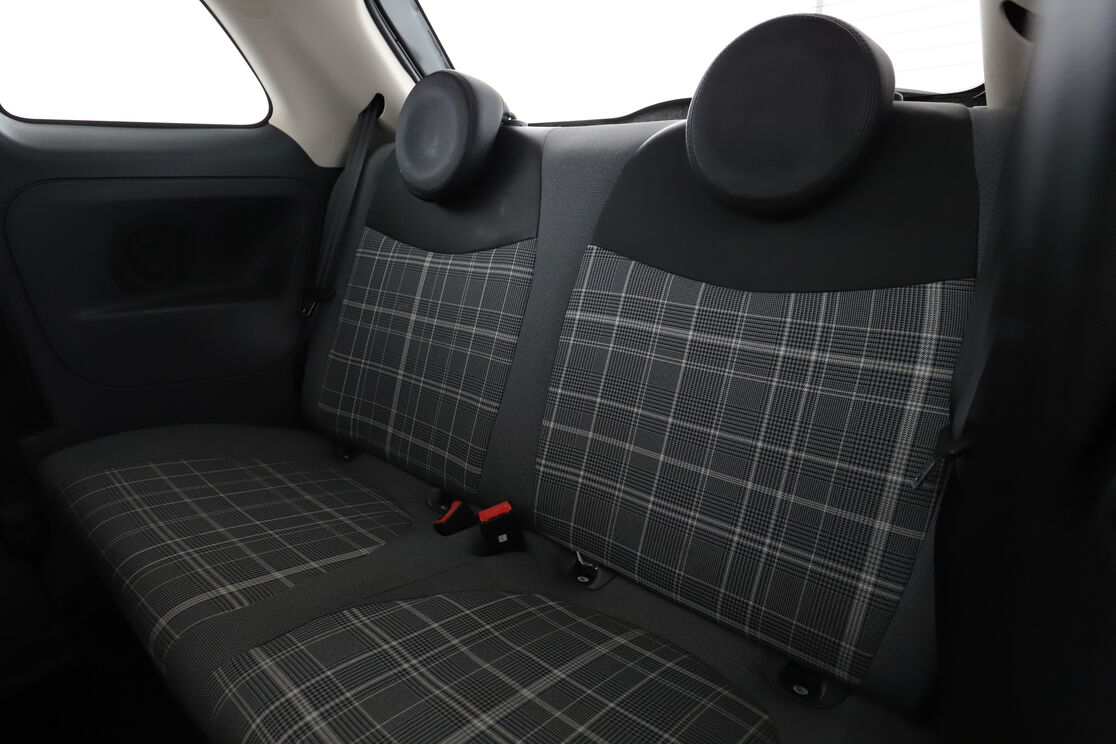 Interno sedili posteriori, dal lato guidatore