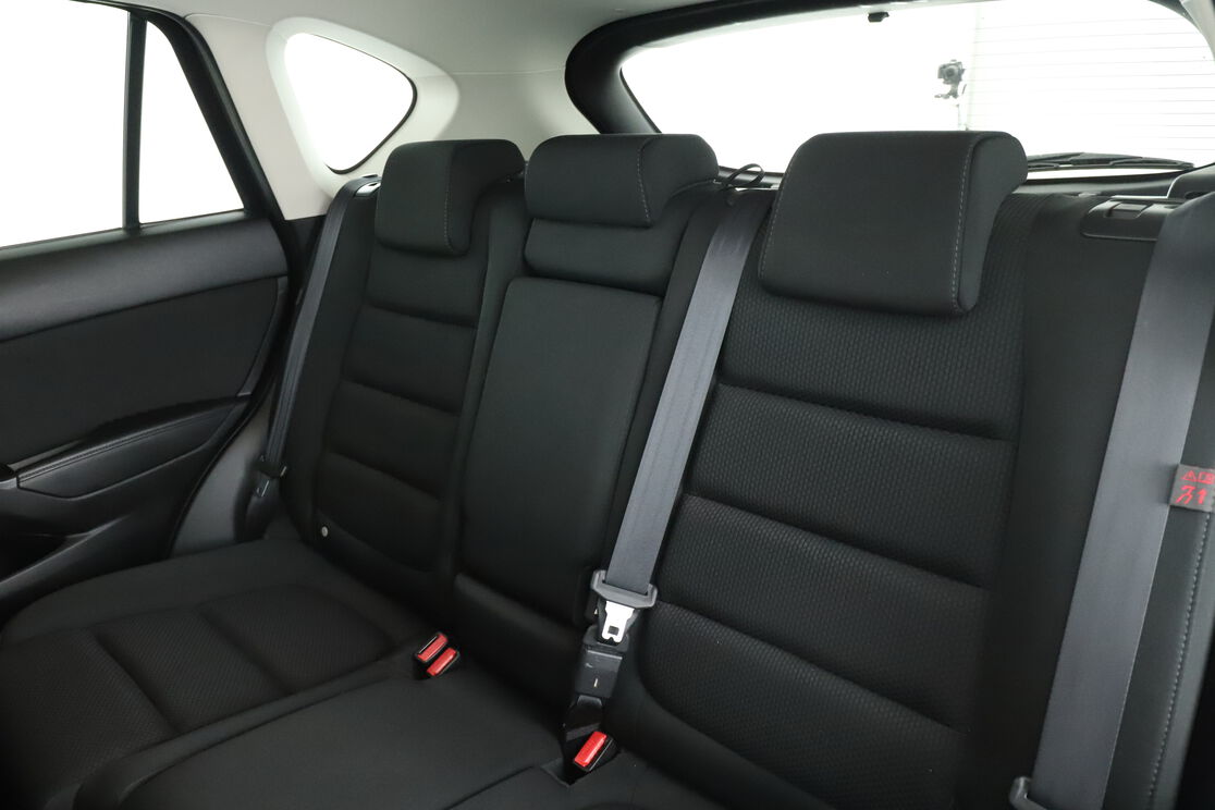 Intérieur côté conducteur depuis le siège arrière