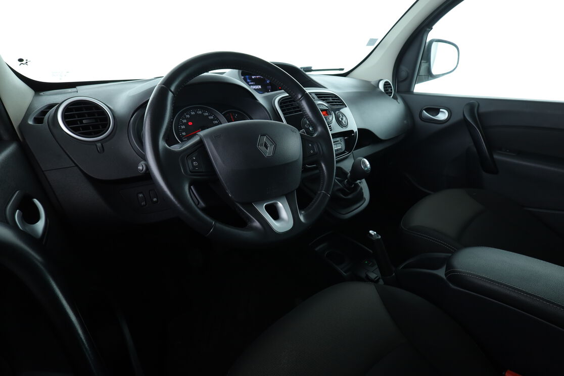 Intérieur côté conducteur 2