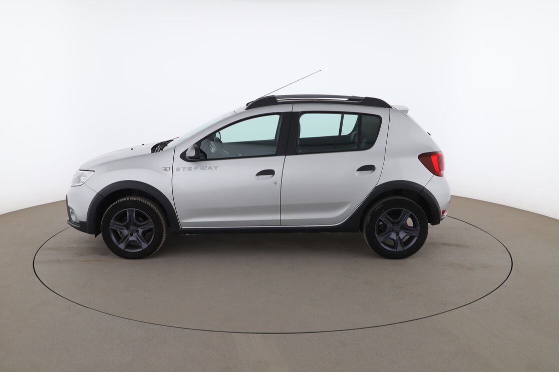 ➭ Neuf et occasion Dacia Sandero Ii Stepway Etageres Coffre