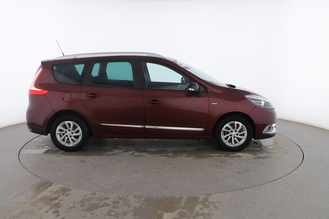 Exterior lado derecho