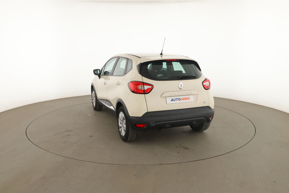 Extérieur arrière gauche