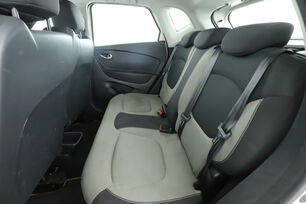 Intérieur sièges arrière depuis le côté conducteur