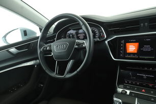 Innenraum der Fahrerseite vom Rücksitz