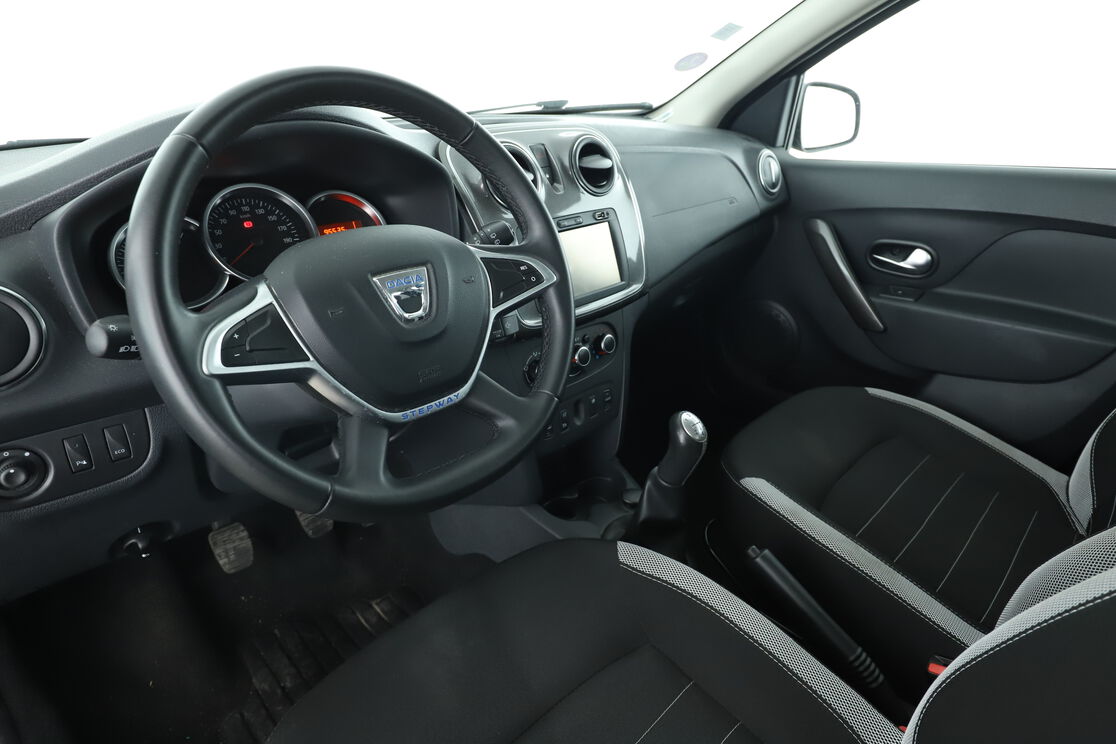 Intérieur côté conducteur 2