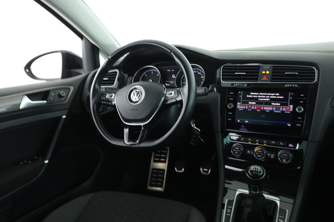 Intérieur côté conducteur depuis le siège arrière