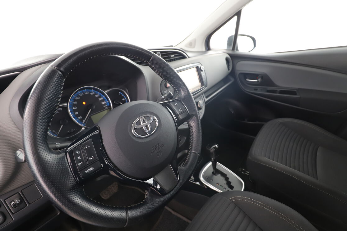 Intérieur côté conducteur 2