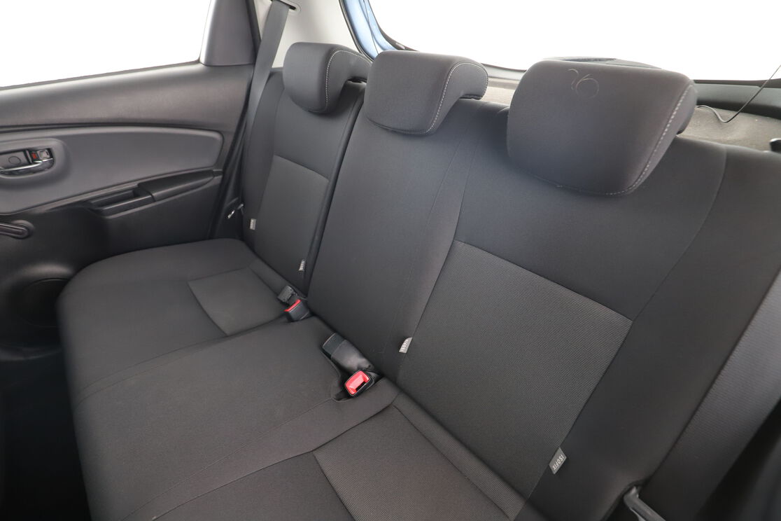 Intérieur sièges arrière depuis le côté conducteur