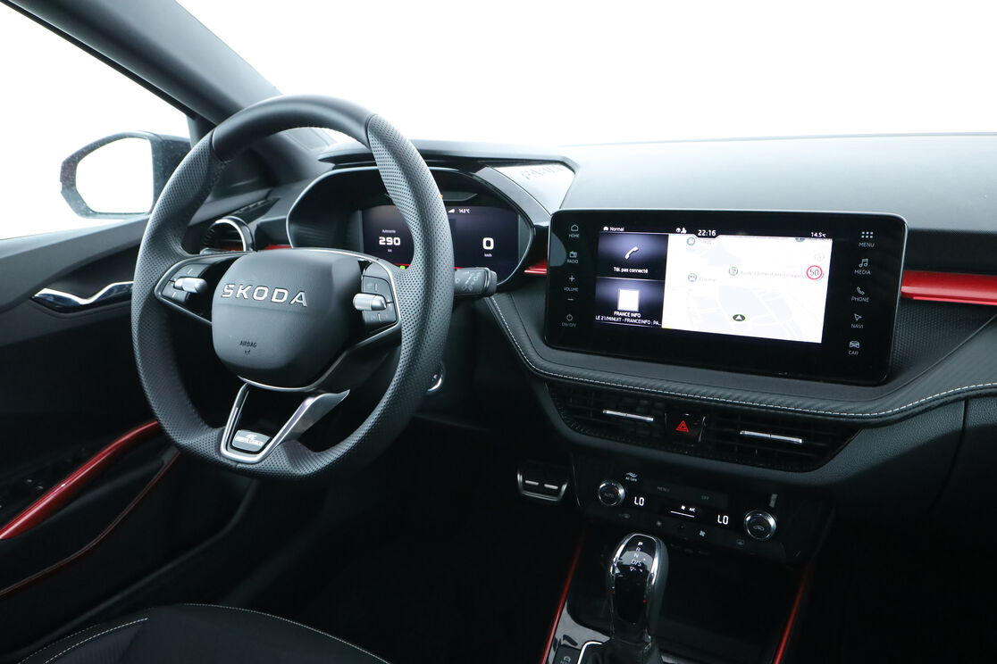 Intérieur côté conducteur depuis le siège arrière