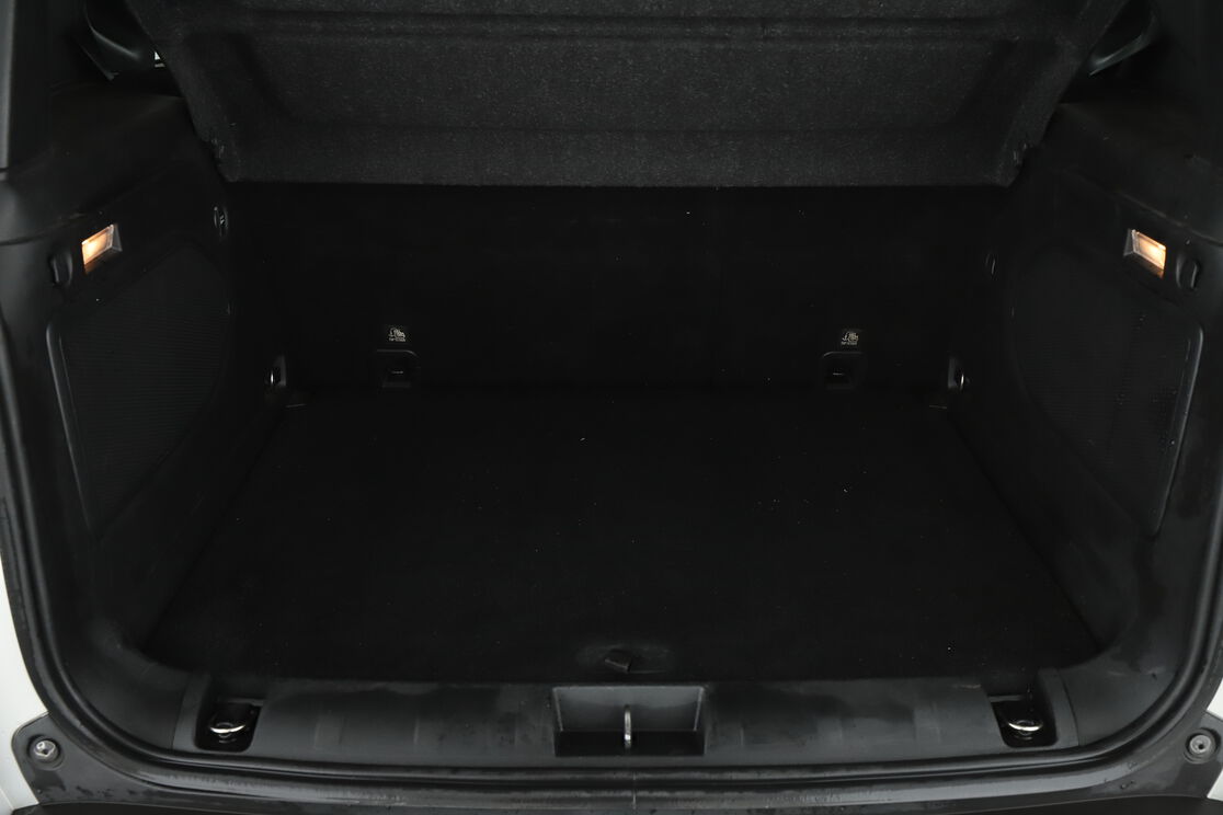 Intérieur côté conducteur 2