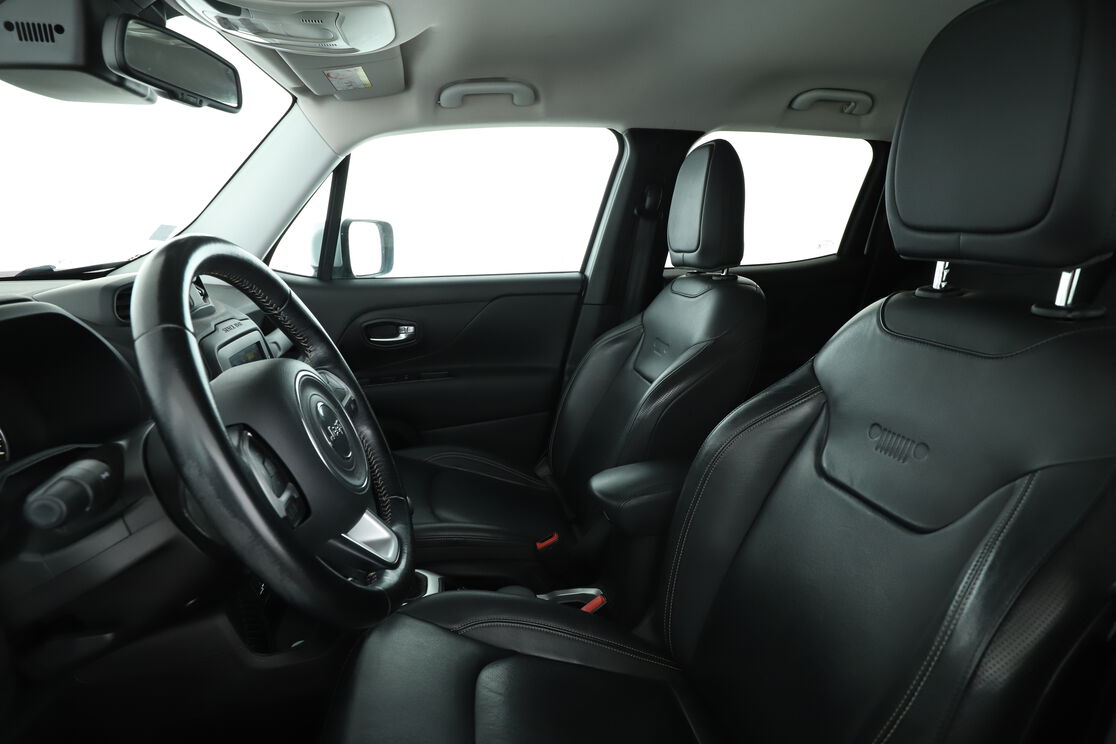 Intérieur sièges arrière depuis le côté conducteur