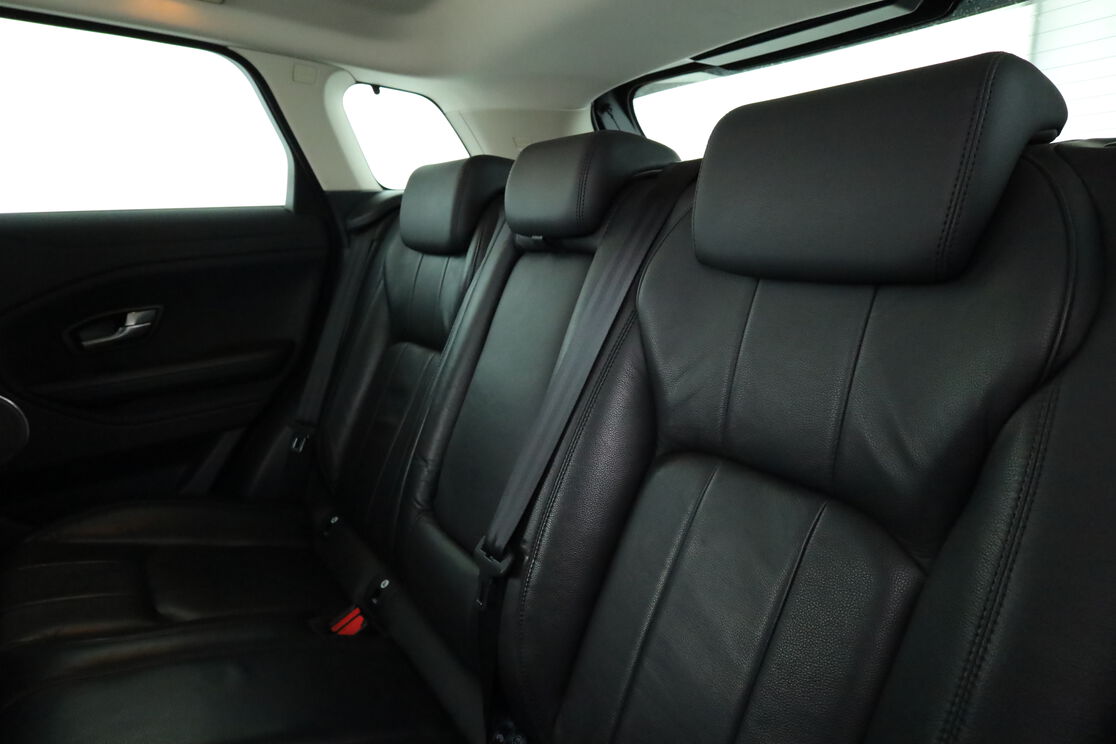 Intérieur sièges arrière depuis le côté conducteur