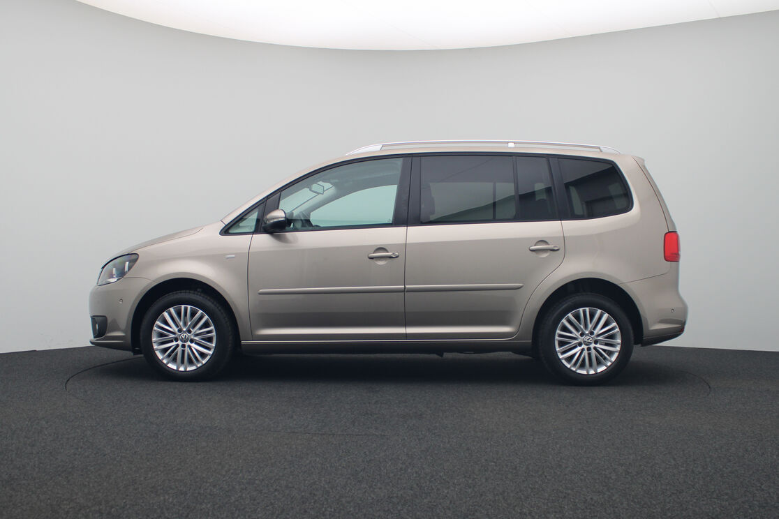 Volkswagen Touran 1.2 Highline BlueMotion Benzine, € 14.150