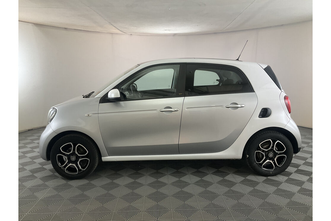 Esterno lato sinistro