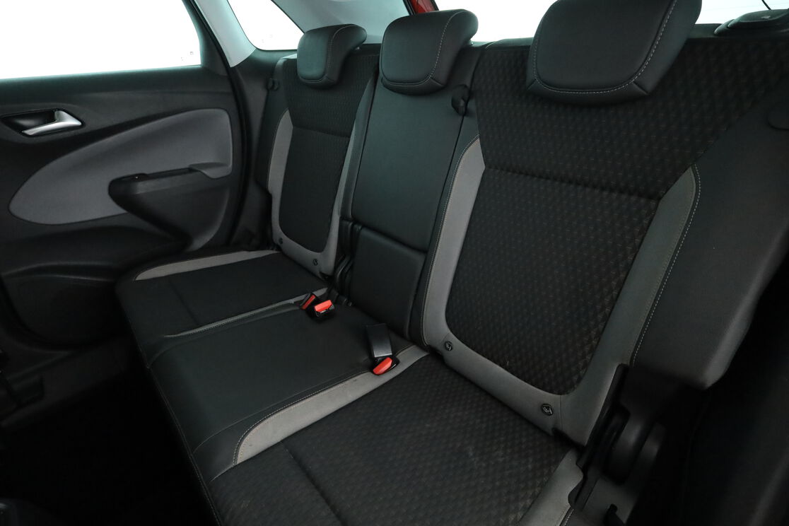 Intérieur sièges arrière depuis le côté conducteur