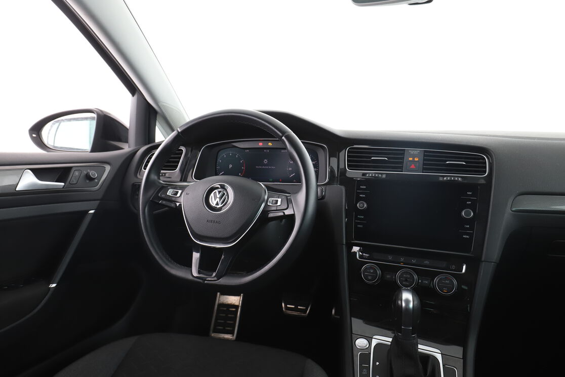 Intérieur côté conducteur depuis le siège arrière