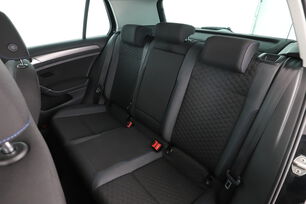Intérieur sièges arrière depuis le côté conducteur