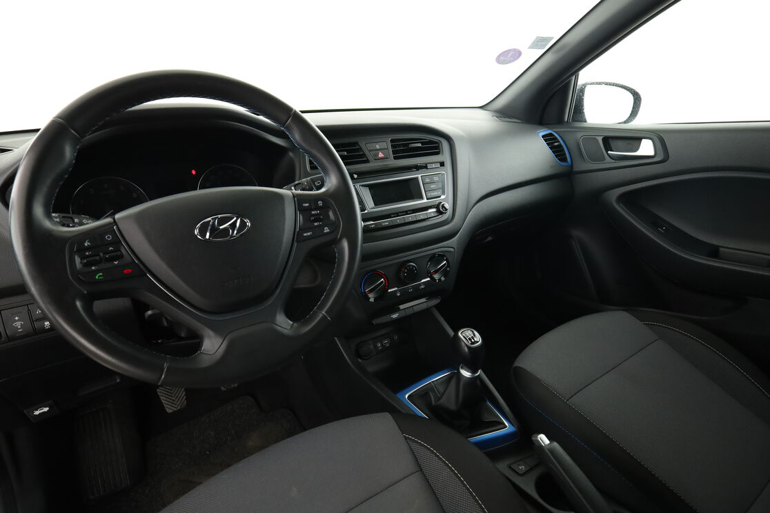 Intérieur côté conducteur 2