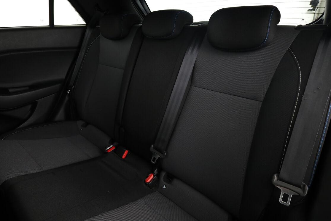 Intérieur sièges arrière depuis le côté conducteur