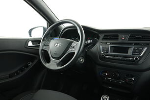 Intérieur côté conducteur depuis le siège arrière