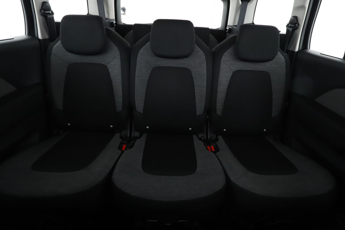 Interior asiento trasero