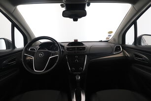 Intérieur avant de l'habitacle depuis le siège arrière