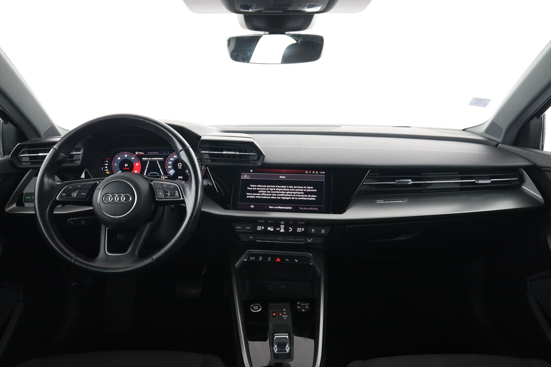 Intérieur côté conducteur 2