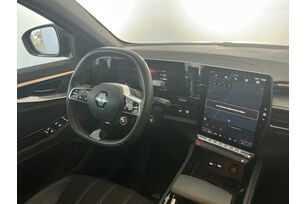 Interno lato guidatore, dal sedile posteriore