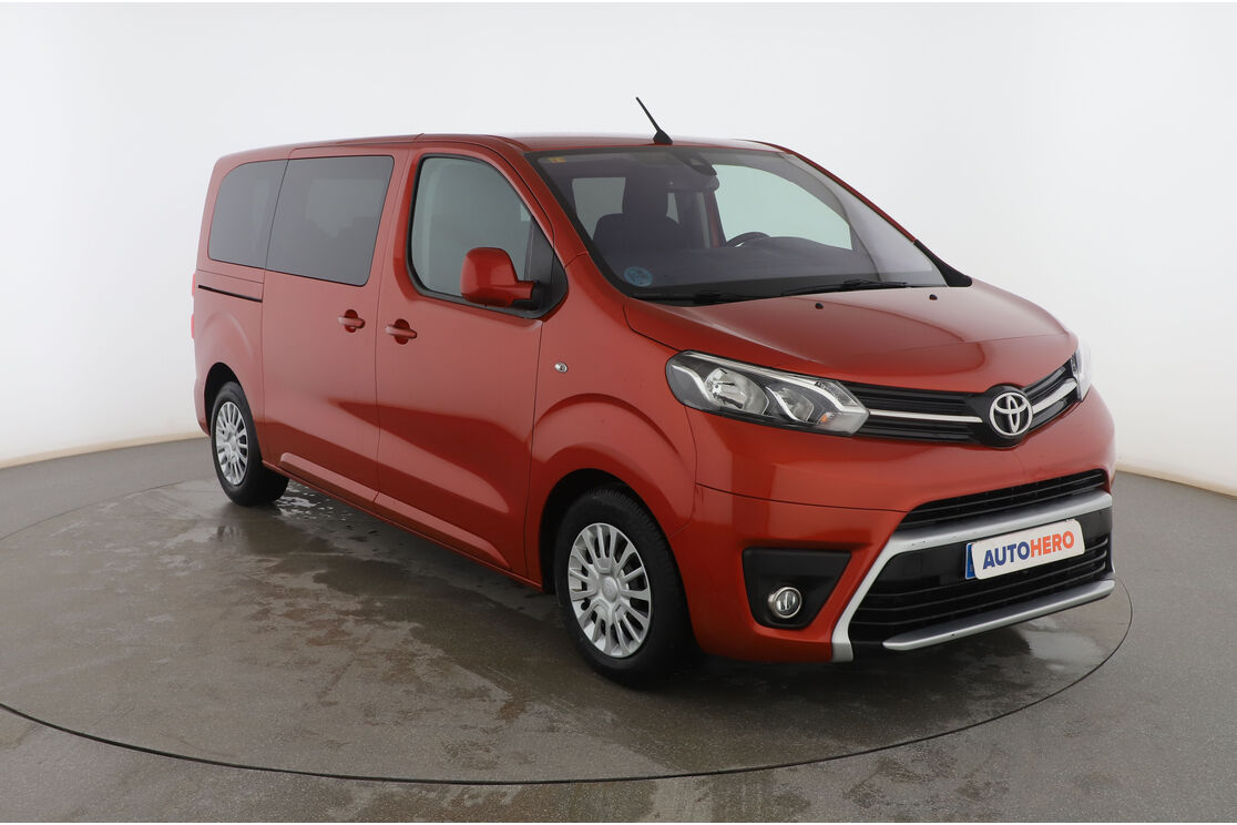 Exterior frontal derecho