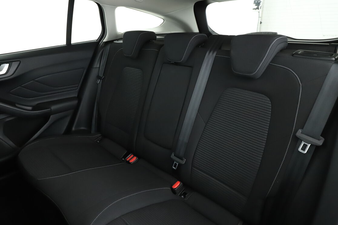 Intérieur sièges arrière depuis le côté conducteur