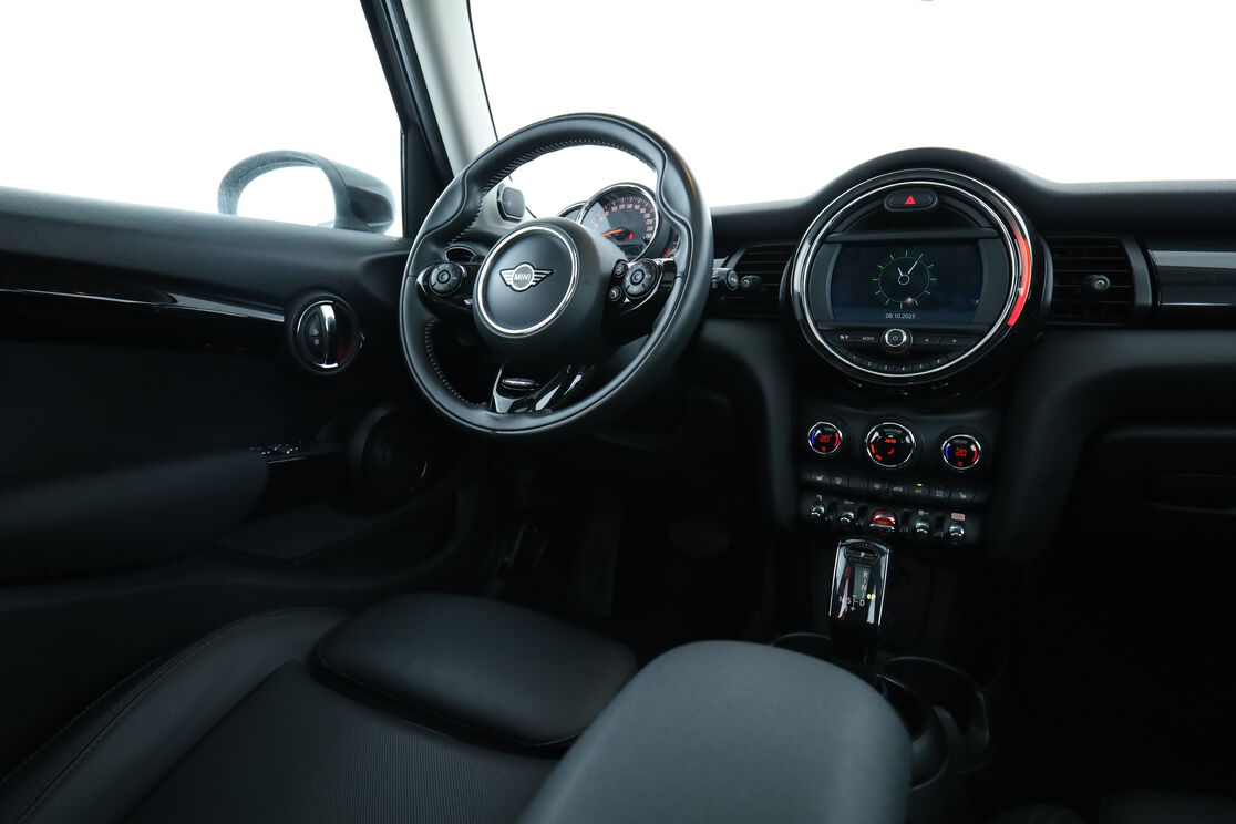 Intérieur côté conducteur depuis le siège arrière