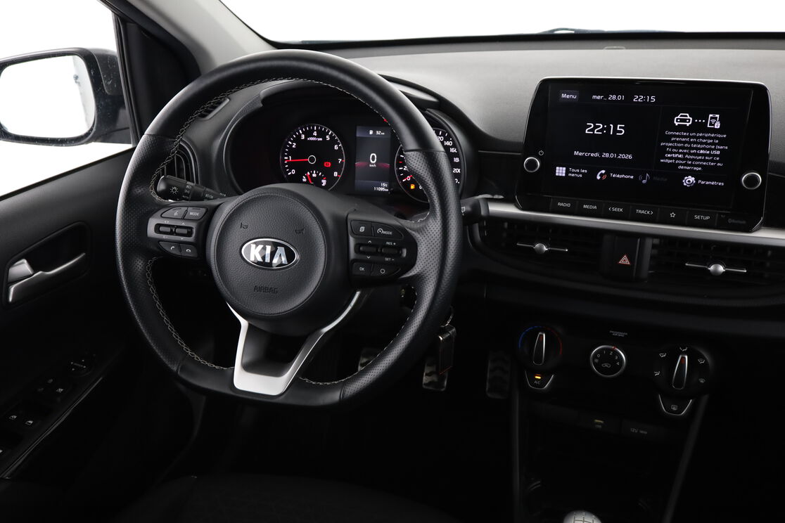 Intérieur côté conducteur depuis le siège arrière