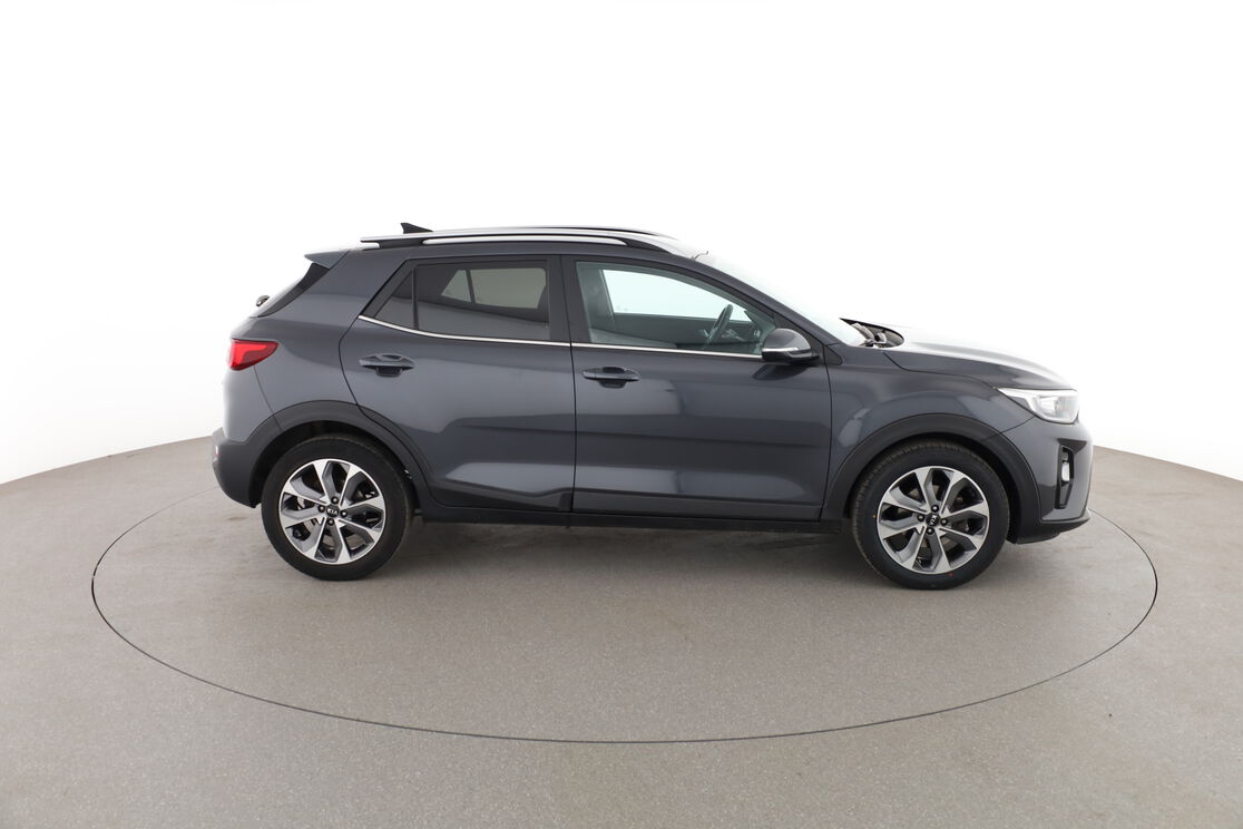 Extérieur côté droit