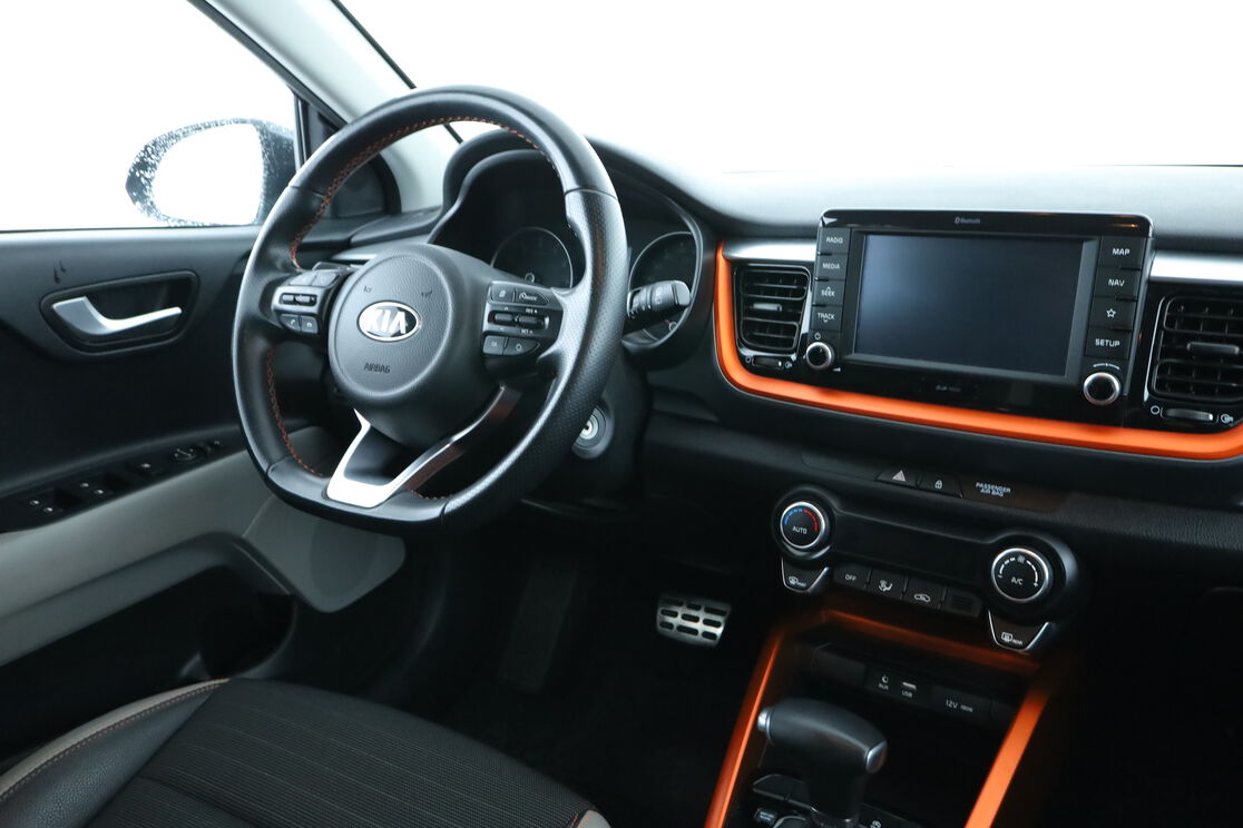 Intérieur côté conducteur depuis le siège arrière