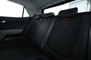 Intérieur sièges arrière depuis le côté conducteur