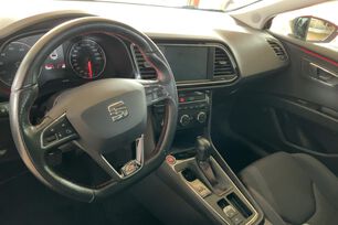 Innenraum auf der Fahrerseite 2