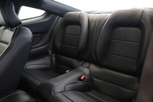 Intérieur sièges arrière depuis le côté conducteur