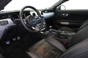 Intérieur côté conducteur 2