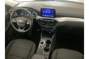 Interno lato guidatore, dal sedile posteriore