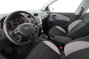Intérieur côté conducteur 2